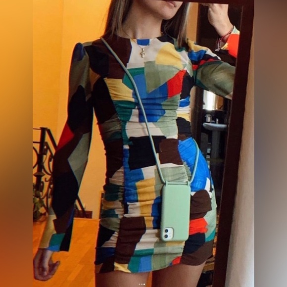 ZARA Abstract Colourful Ruched bodycon Mini Dress long sleeve Bloggers Fave 80s - Picture 4 of 12